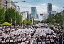 Ratusan Ribu Guru di Korea Selatan Demo
