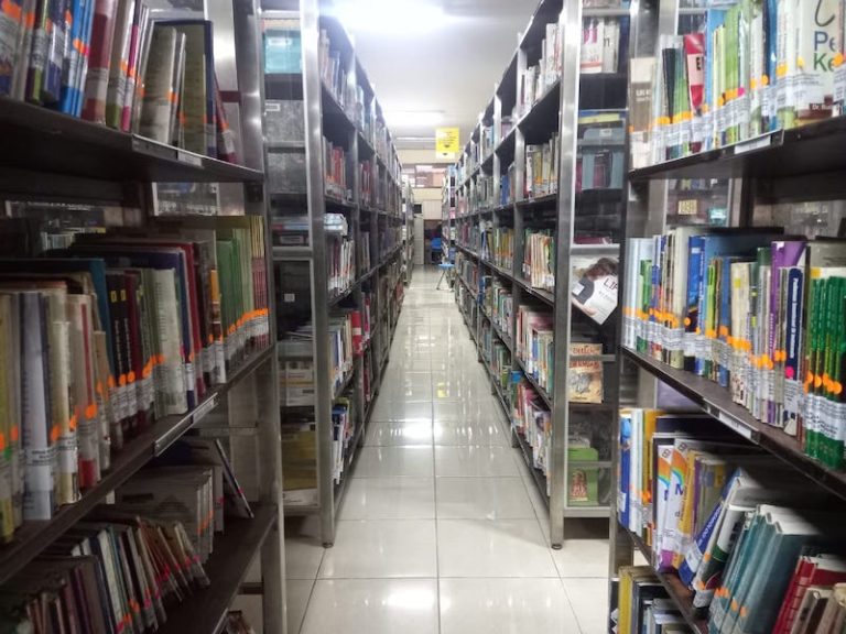 Lebih Dekat Dinas Perpustakaan Jatim, Baca Buku Fisik Masih Idola di era Digital