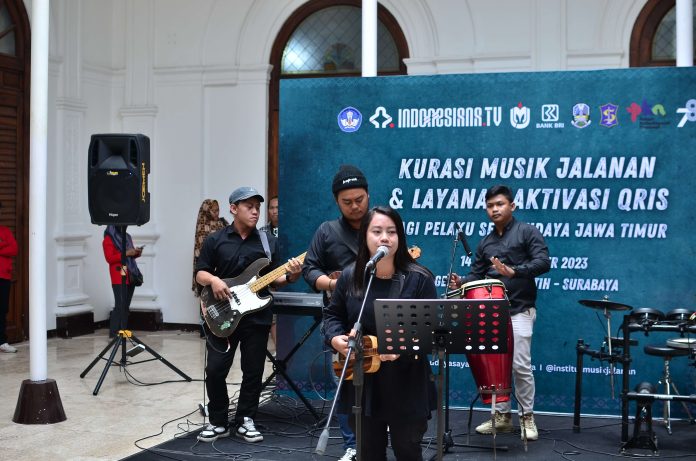 Pentas Musisi Jalanan di Surabaya hari ini, dengan Trisuaka dan Klantink Tiket Gratis