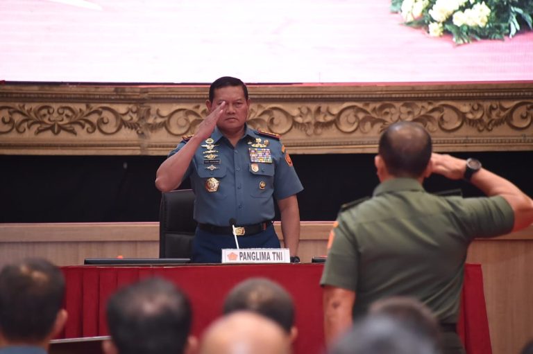 Prajurit hingga PNS TNI Dilarang Berfoto Gunakan Simbol Jari untuk Jaga Netralitas