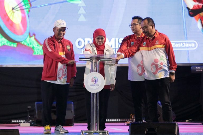Rancangan SPOP UNESA Meningkatkan Prestasi Atlet Diapresiasi oleh Menpora dan Gubernur Jatim.