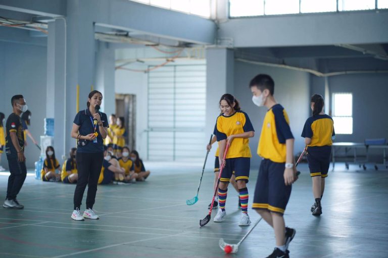 ECS Gelar Coaching Clinic Guna Tingkatkan Pengetahuan dan Kebugaran Para Siswa