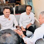 Raffi Ahmad Naik Kereta Cepat