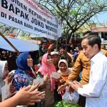 Presiden Jokowi Tinjau Pasar Kranggot, Pantau Harga Bahan Pangan