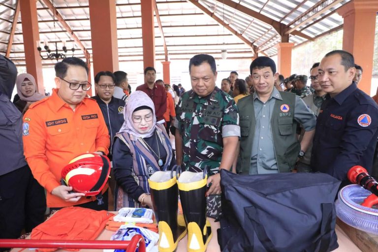 Sekda Prov. Jatim Adhy