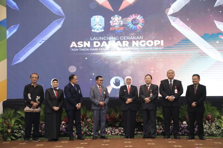 khofifah dahar ngopi