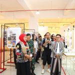 Tingkatkan Kesejahteraan Masyarakat, Bank Jatim Serahkan CSR Rehabilitasi RTLH Kepada Pemkab Bondowoso