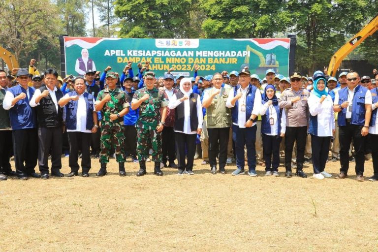 Pimpin Apel Kesiapsiagaan Hadapi El Nino dan Banjir, Gubernur Khofifah Minta Seluruh Kabupaten Kota Siapkan Langkah Mitigasi, Preventif, dan Quick Response