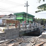Proyek Jembatan Semampir Waru Telah Mencapai 86 %, Gus Muhdlor Optimis  Desember Selesai 