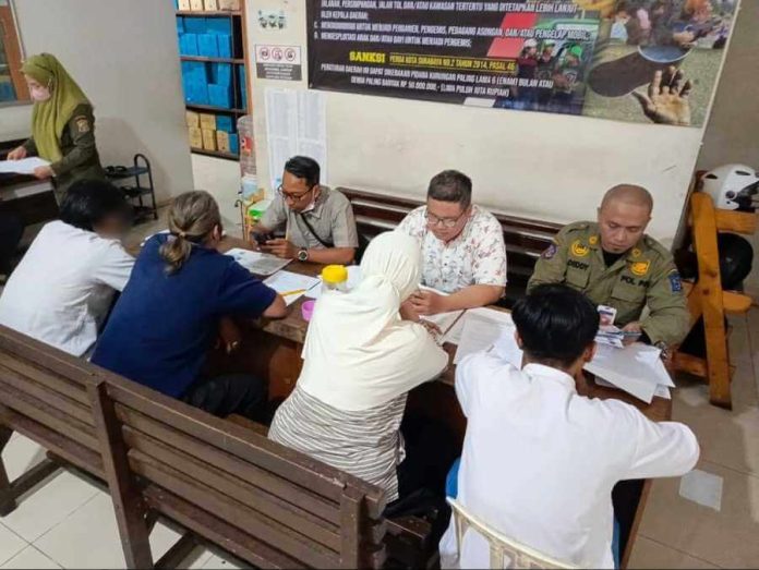 Cara Satpol PP Surabaya Antisipasi Tawuran Antar Pelajar Sekolah