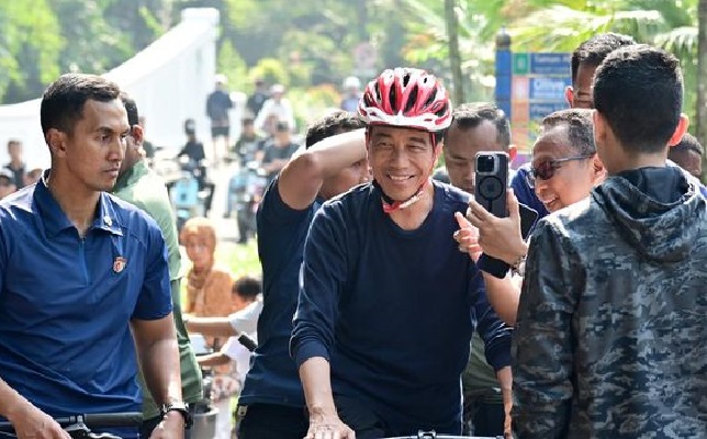 Presiden Jokowi Bersepeda Pagi dan Sapa Masyarakat
