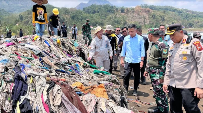 Sampah Pantai Cibutun