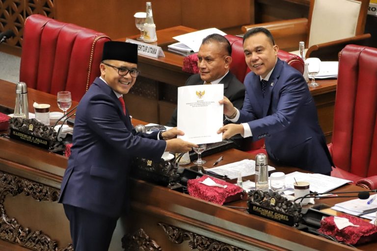 RUU ASN Disahkan jadi UU, Tak Ada PHK Massal untuk Tenaga Honorer