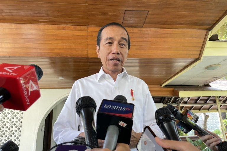 Jokowi Tunjuk Kepala Bapanas Arief Prasetyo jadi Plt Mentan
