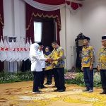 Gubernur Khofifah Beri Penghargaan Kepada 525 Pendonor Darah Sukarela 75 Kali