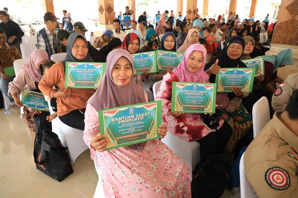 Gubernur Khofifah Gelar Pasar Murah