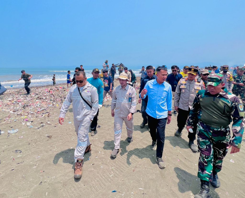 Sampah Pantai Cibutun