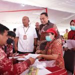 Pemkot Surabaya Salurkan BLT DBHCT kepada 3.745 Buruh Pabrik Rokok