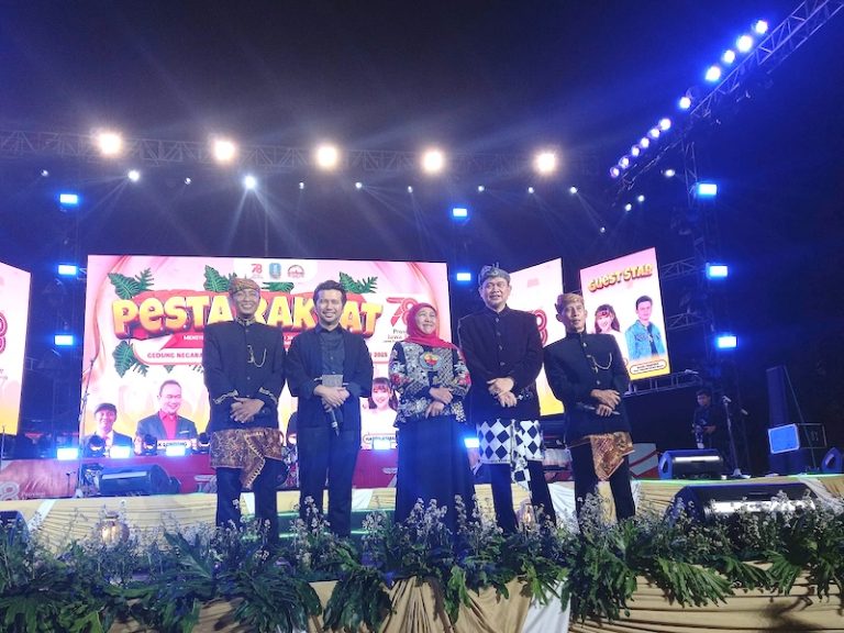 Pesta Rakyat