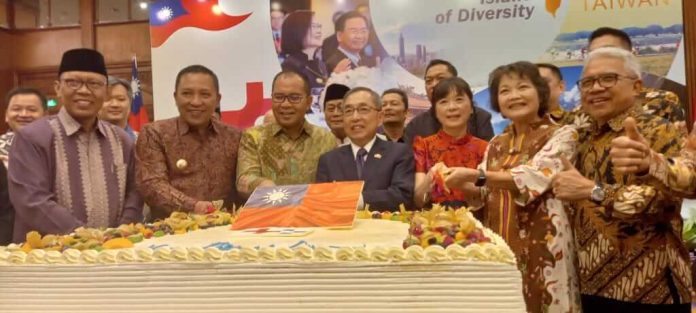 TETO Surabaya Rayakan Hari Nasional ke-112 Republic of China (Taiwan)