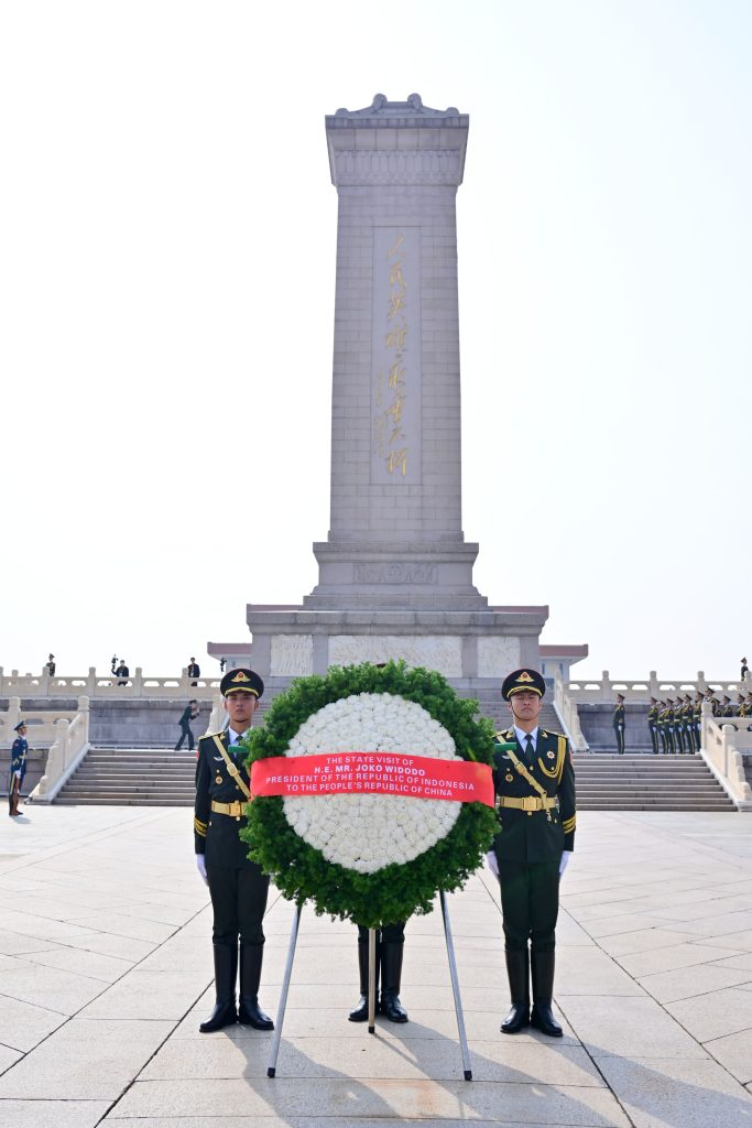 Jokowi Monumen Pahlawan