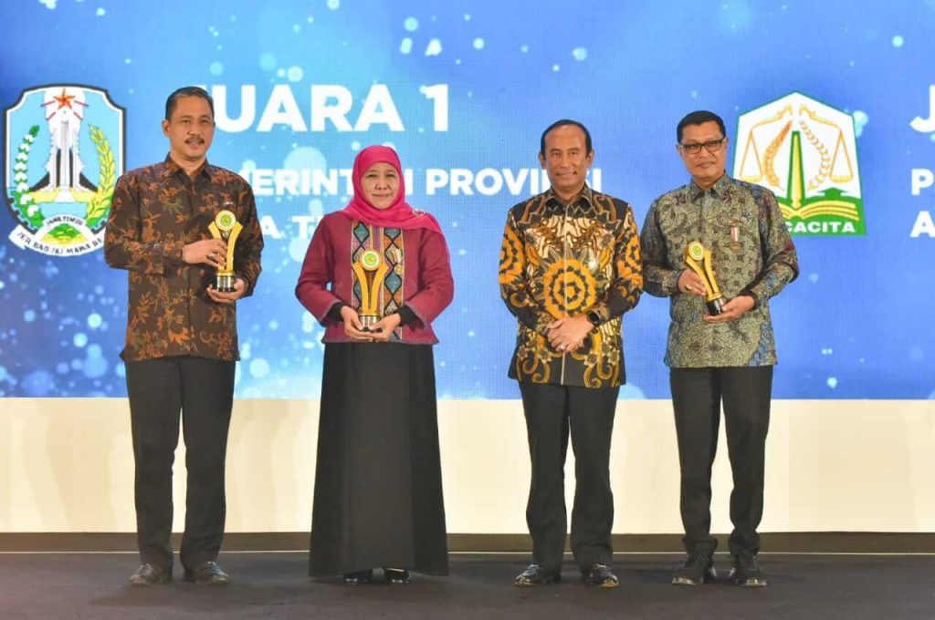 Jatim Juara Umum Anugerah DEN 2023, Gubernur Khofifah Bukti Komitmen Net Zero Emission 2060