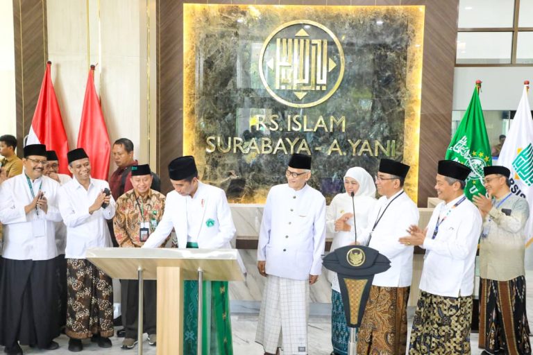 Presiden Joko Widodo meresmikan Gedung Tower Rumah Sakit Islam (RSI) Surabaya di Jalan A.Yani Surabaya (22/10/2023)