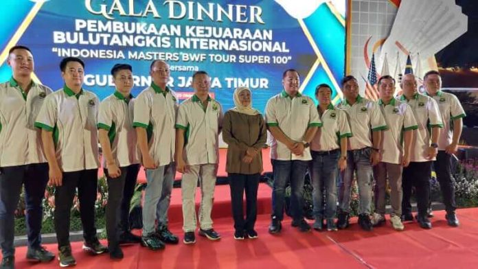 Gubernur Khofifah Buka Gala Dinner Indonesia Masters Super 100