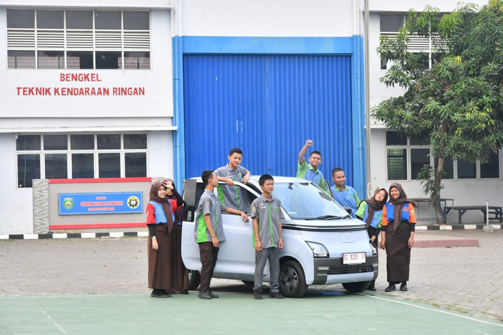 mobil listrik jokowi