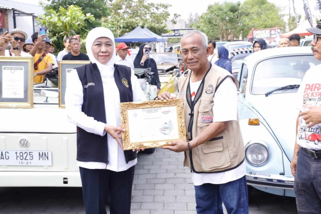 Lepas Parade VW Sumpah Pemuda ,Gubernur Khofifah: Ajang Pererat Persaudaraan dan Kekeluargaan