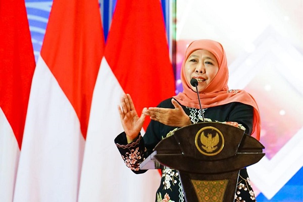 Gubernur Khofifah Beri Bantuan Beras 10 Kg