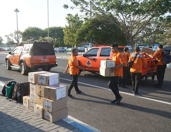 Gubernur Khofifah Kirim Puluhan Ribu Masker dan Relawan BPBD Terkait Kabut Asap di Banjarmasin
