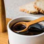 inilah-manfaat-madu-hitam-bagi-kesehatan-halodoc-1