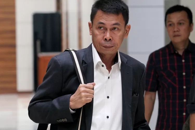 Jokowi Berhentikan Firli