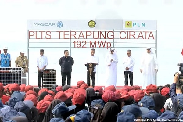 Presiden Jokowi Resmikan PLTS Cirata