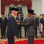 Terima Tanda Kehormatan dari Presiden Jokowi, Presiden FIFA: Kehormatan Bagi Saya.