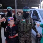 Hamas Bebaskan Tentara Israel