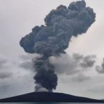 Anak Krakatau Erupsi