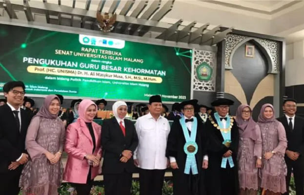 Prabowo Bersama Khofifah Hadiri Pengukuhan Guru Besar