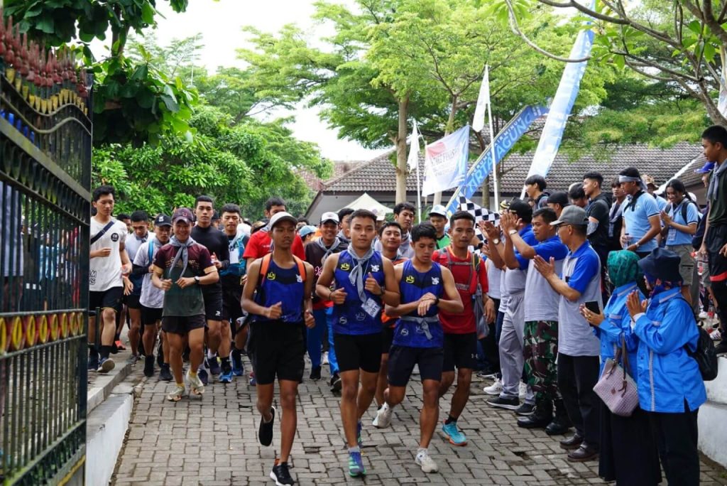 Lomba Lari Lintas Alam