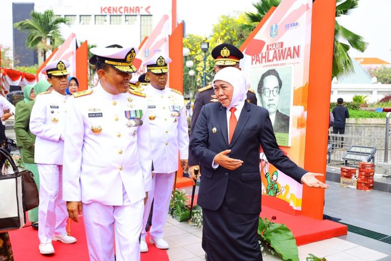 Kobarkan Semangat Kepahlawanan, Komandan Puspenerbal Peringati Hari Pahlawan di Tugu Pahlawan
