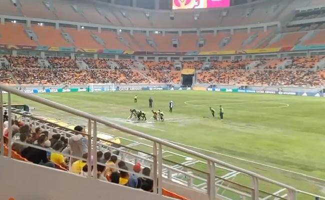 Viral Lapangan JIS Kebanjiran saat Laga Brasil vs Argentina