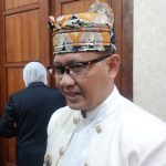 Khofifah Peraih Tiga Lencana