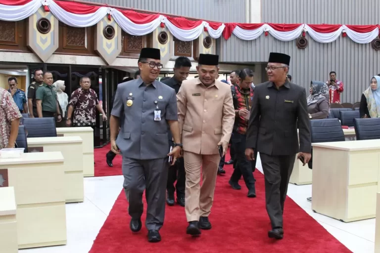 Tiga Raperda Disetujui jadi Perda, Pj Gubernur Akmal Apresiasi Kerja Sama DPRD Kaltim