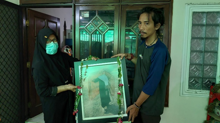 Duka Mendalam Salah Satu Korban Kecelakaan KA Probowangi dan Elf di Lumajang