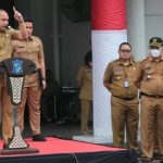 Eri Cahyadi Larang ASN Pemkot Surabaya Foto dengan Pose Tertentu