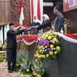 DPRD Jatim dan Gubernur Khofifah Sahkan Perda Tata Ruang 2023-2043.