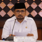 Agama Candaan Politik