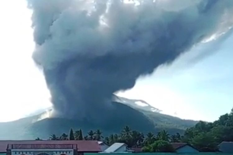 Erupsi Gunung Lewotobi