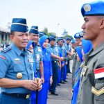 Komandan Puspenerbal Lepas Panther AS 565